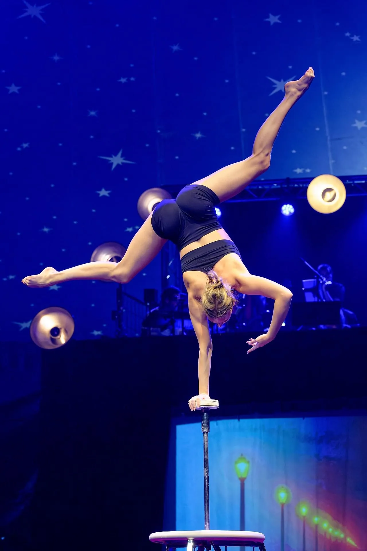 Balancing Dreams: An Interview with Valeriya Davydenko, the Hand Balancer with Two Guinness Records — 7