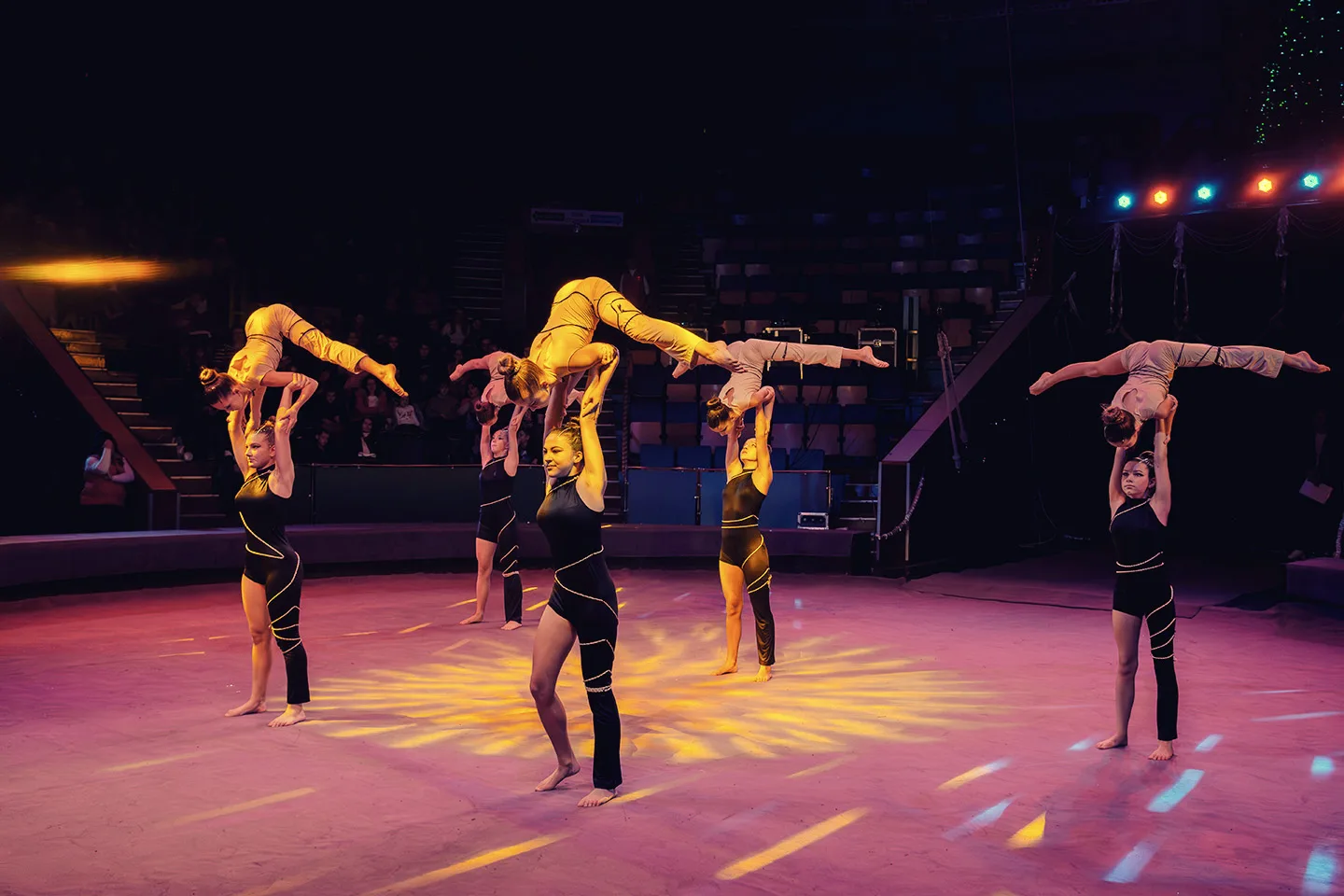 Circus of Resilience: How Irpin's Studio Bounced Back from War's Grip — 15