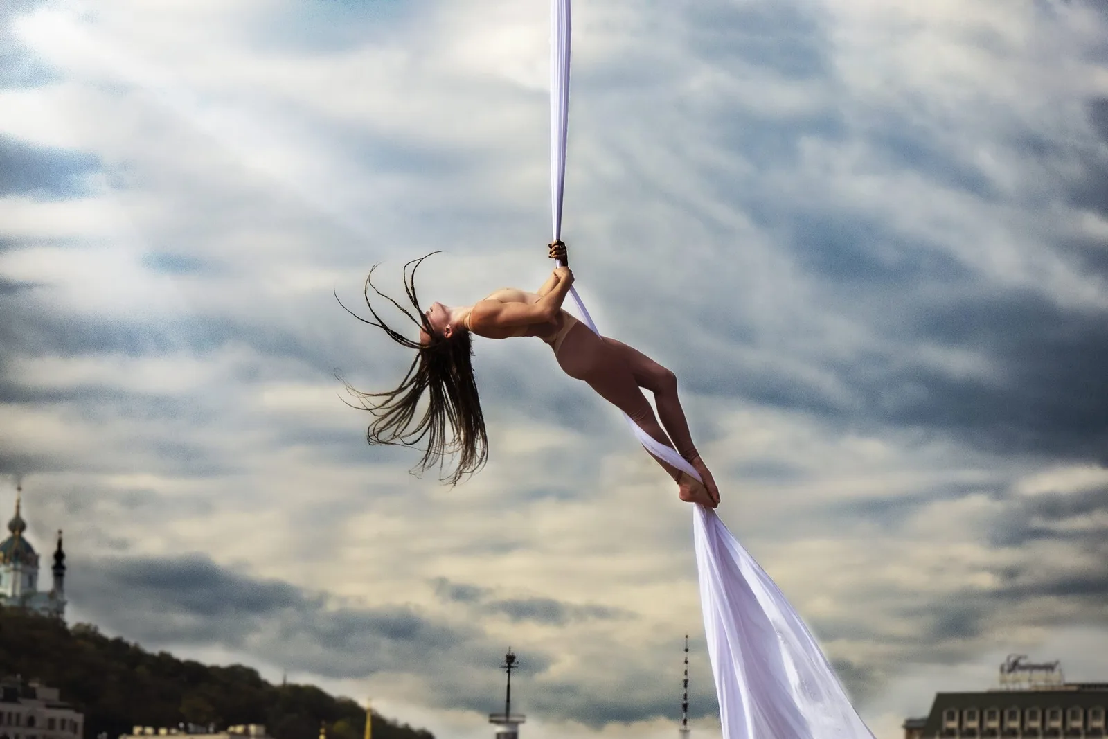 Love on the High Seas: Tales of Circus Artists Turned Cruise Performers — 11