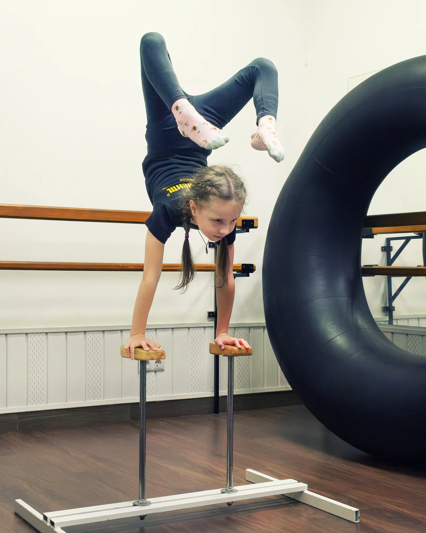 Circus of Resilience: How Irpin's Studio Bounced Back from War's Grip — 9