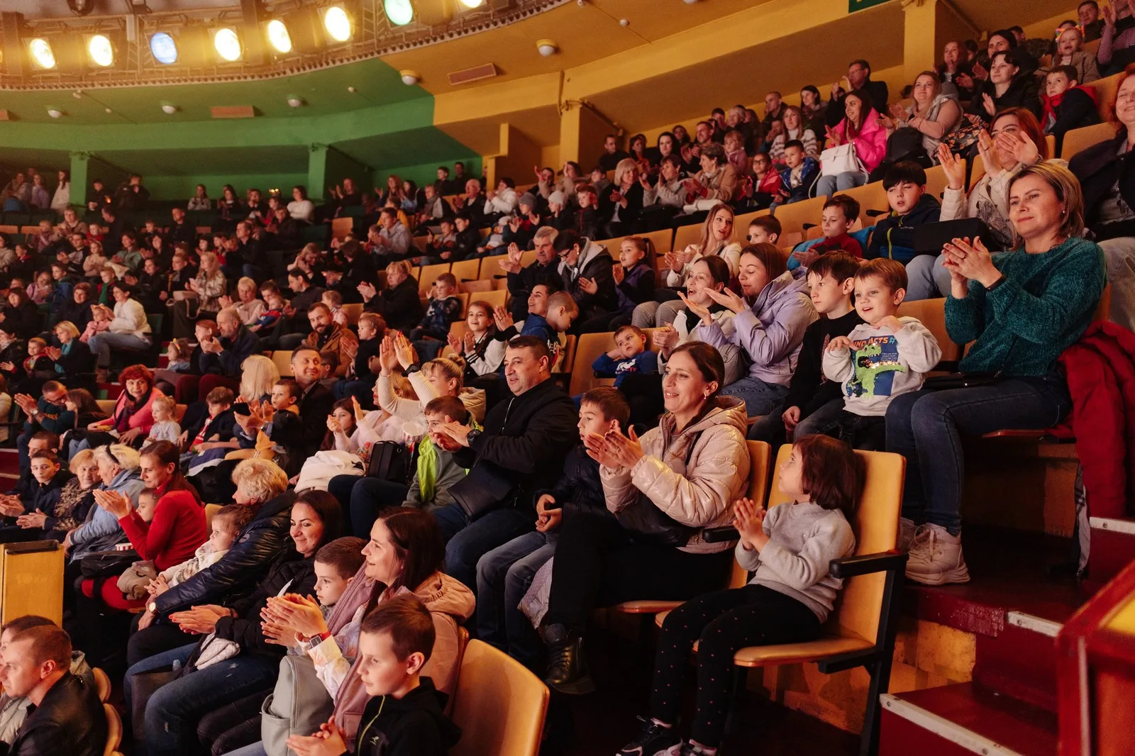 “Наша ставка – не комерція, а майбутнє”: інтерв’ю з директором Львівського державного цирку Романом Здреником — 14