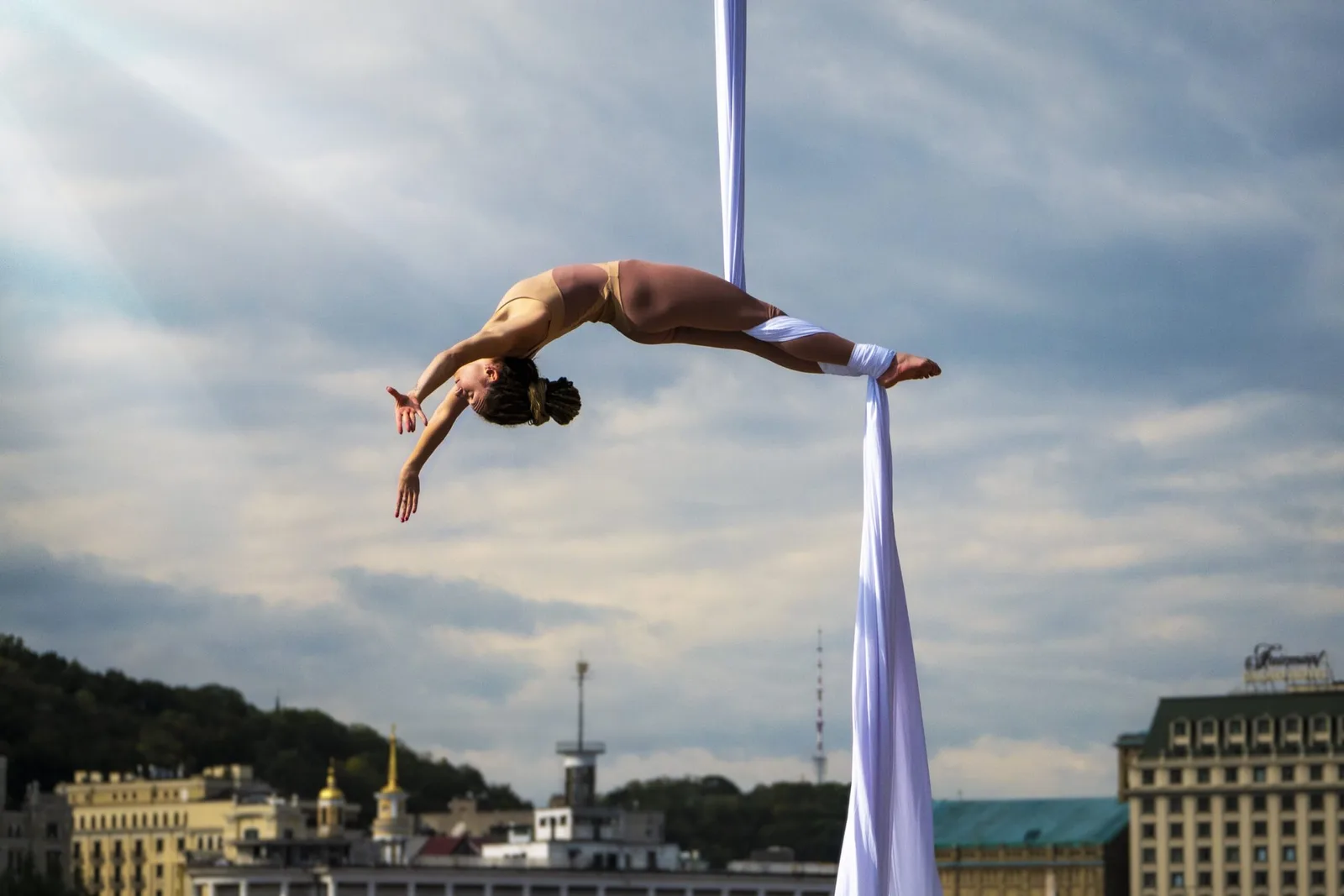 Love on the High Seas: Tales of Circus Artists Turned Cruise Performers — 5